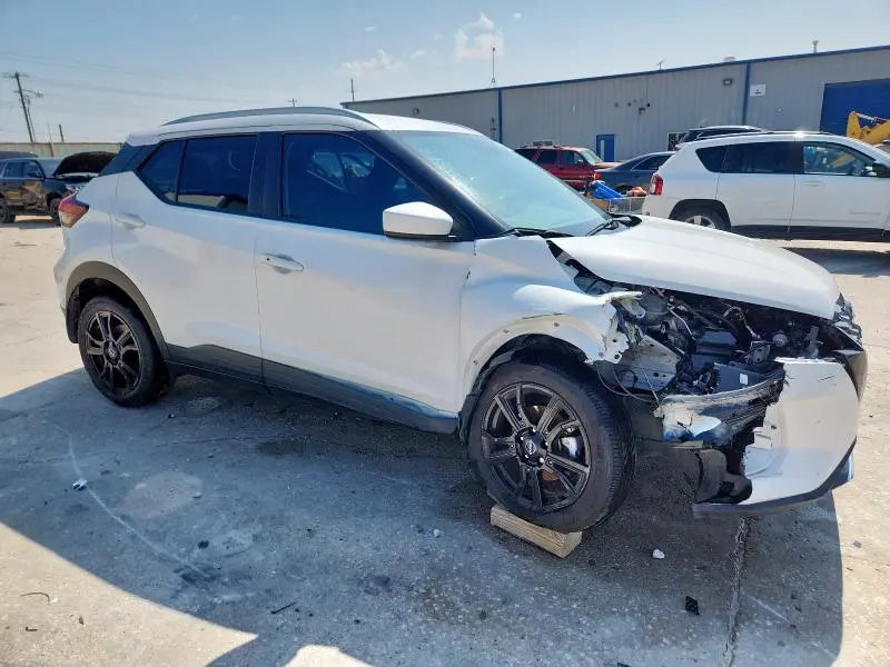 2023 NISSAN KICKS SV  
