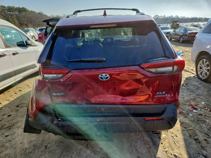 2024 TOYOTA RAV4 XLE  