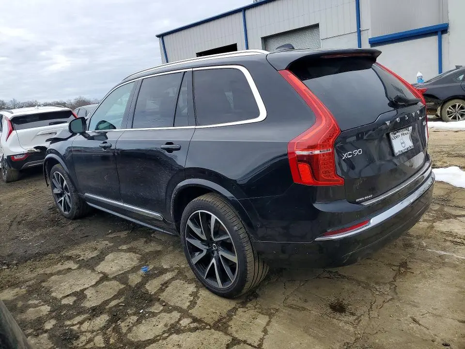 2023 VOLVO XC90 PLUS  