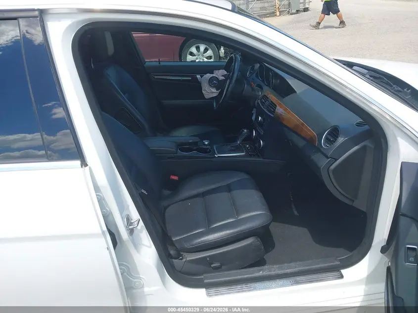 2013 MERCEDES-BENZ C 300 SPORT 4MATIC