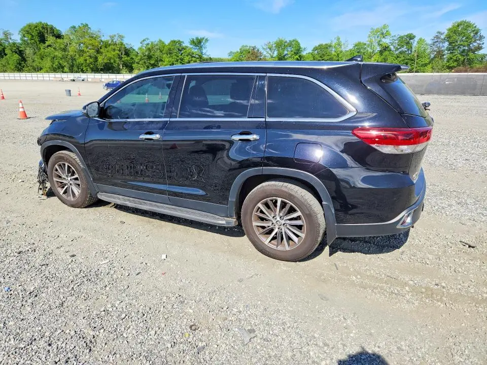 2019 TOYOTA HIGHLANDER XLE  