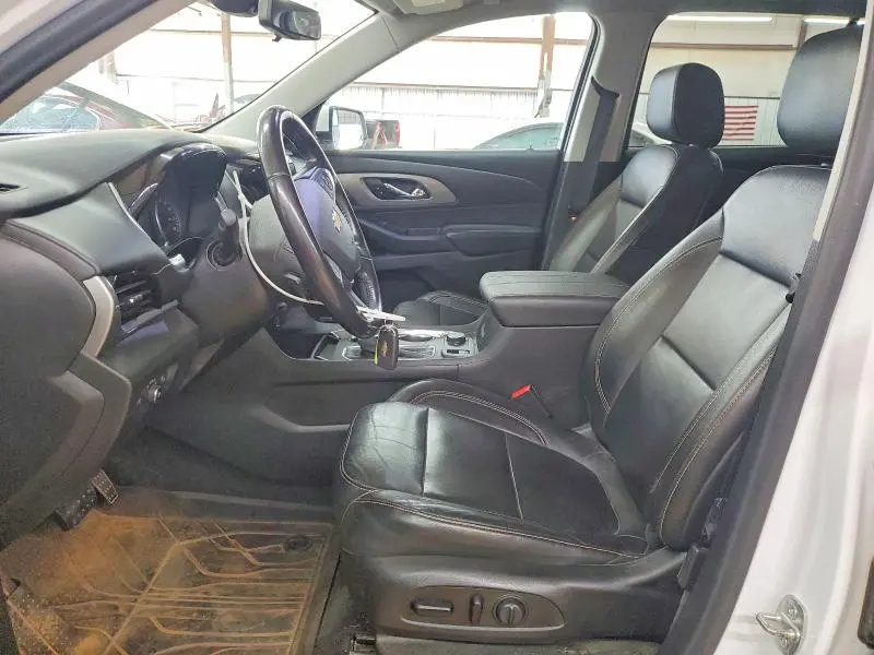 2020 CHEVROLET TRAVERSE LT  