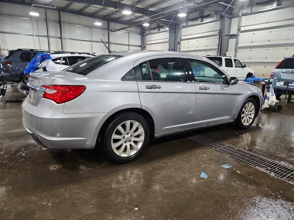 2013 CHRYSLER 200 LIMITED  