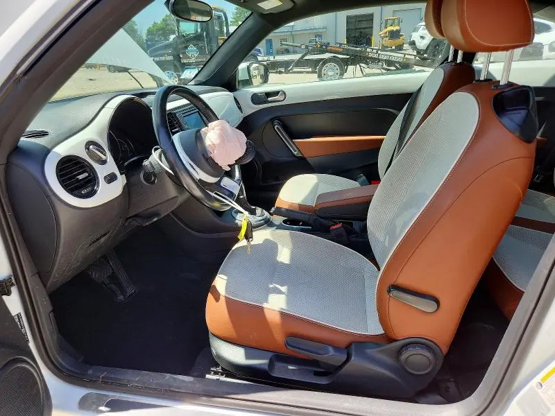 2017 VOLKSWAGEN BEETLE 1.8T  