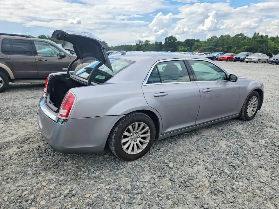 2013 CHRYSLER 300   