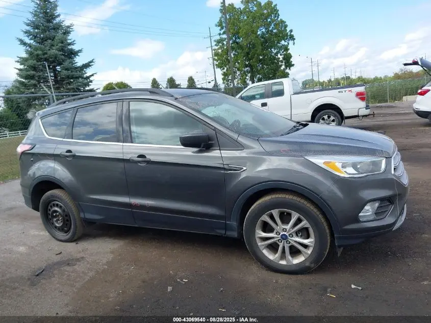2018 FORD ESCAPE SE