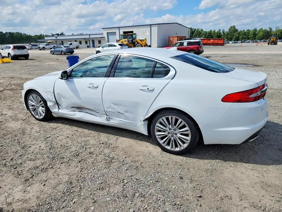 2013 JAGUAR XF   