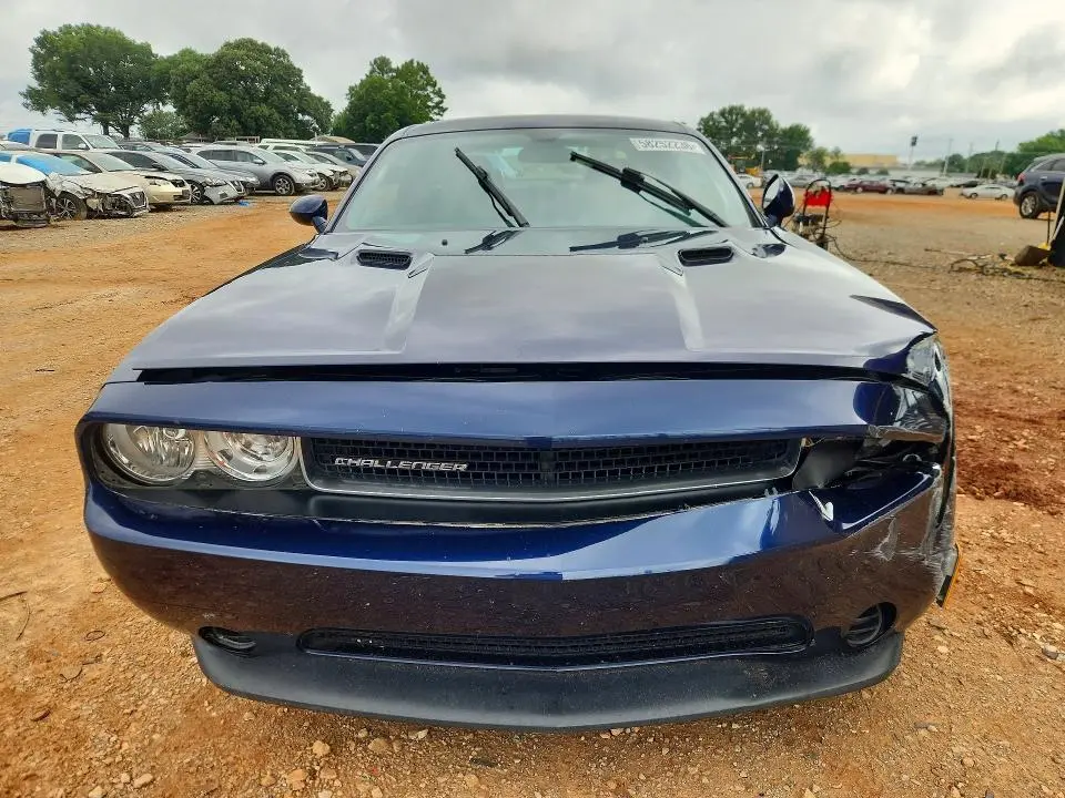 2013 DODGE CHALLENGER SXT  