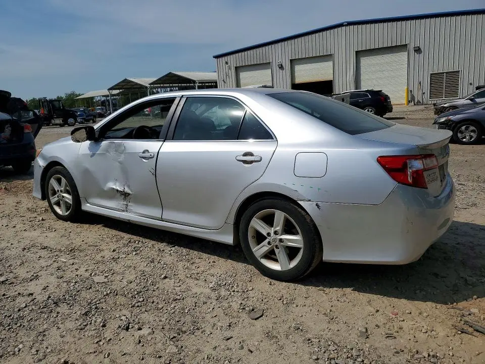 2012 TOYOTA CAMRY SE  