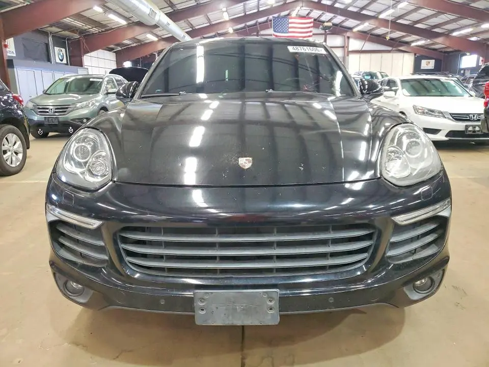 2017 PORSCHE CAYENNE   