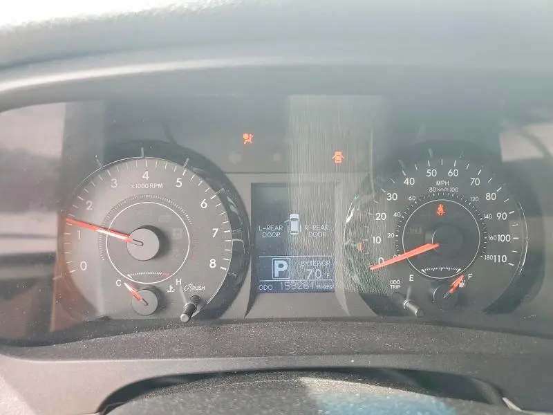 2016 TOYOTA SIENNA LE  