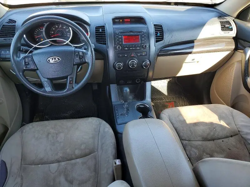 2011 KIA SORENTO BASE  