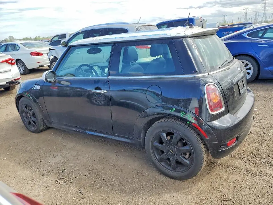 2010 MINI COOPER   