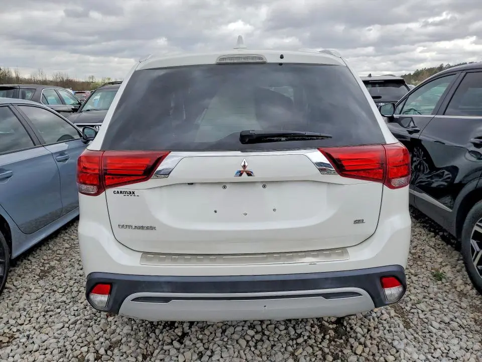 2020 MITSUBISHI OUTLANDER SE  