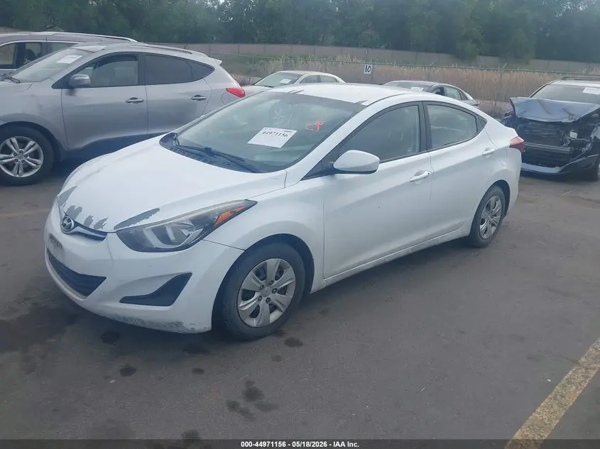 2016 HYUNDAI ELANTRA SE