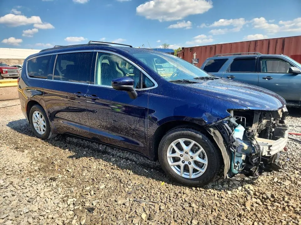 2020 CHRYSLER VOYAGER LXI  