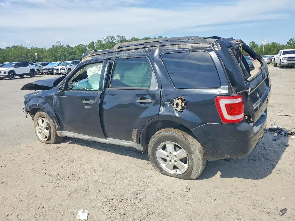 2010 FORD ESCAPE XLT  