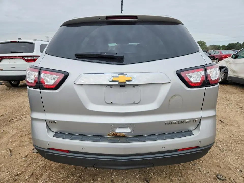 2015 CHEVROLET TRAVERSE LT  