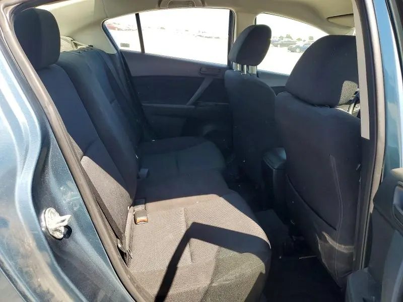 2011 MAZDA 3 I  