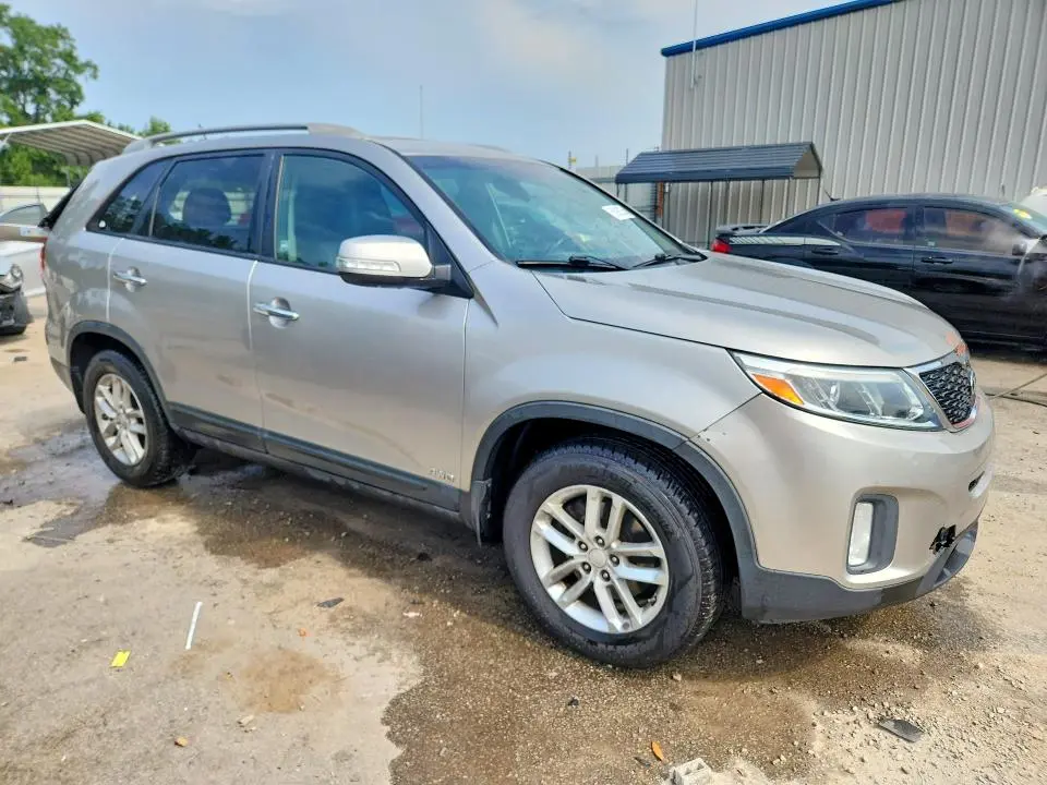 2015 KIA SORENTO LX  