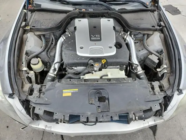 2011 INFINITI G37   