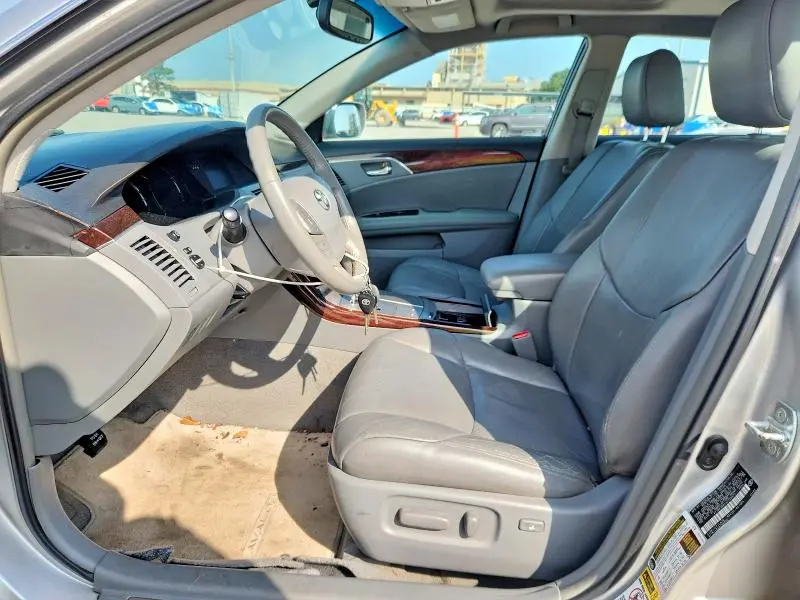2010 TOYOTA AVALON XLS  