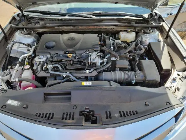 2020 TOYOTA CAMRY XLE  