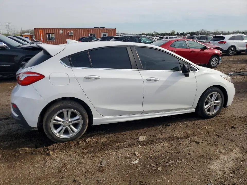 2017 CHEVROLET CRUZE LT  