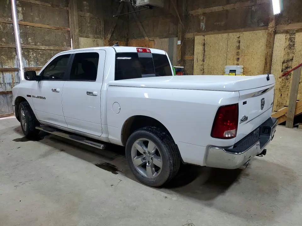 2017 RAM 1500 SLT  