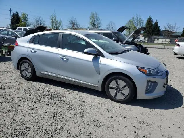 2022 HYUNDAI IONIQ SE  