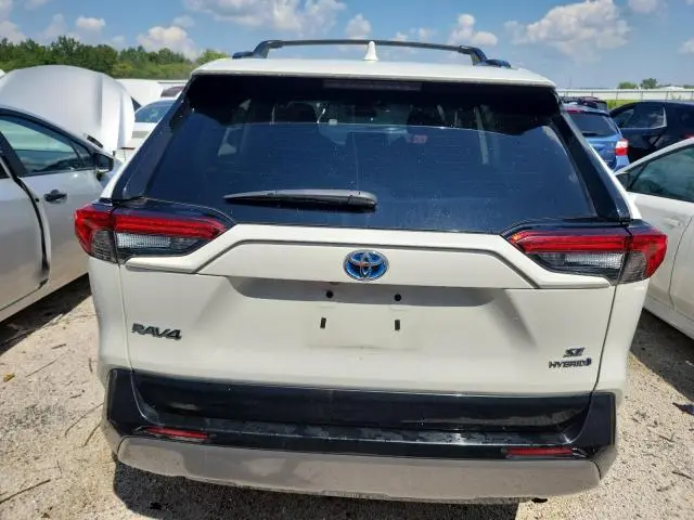 2022 TOYOTA RAV4 SE  