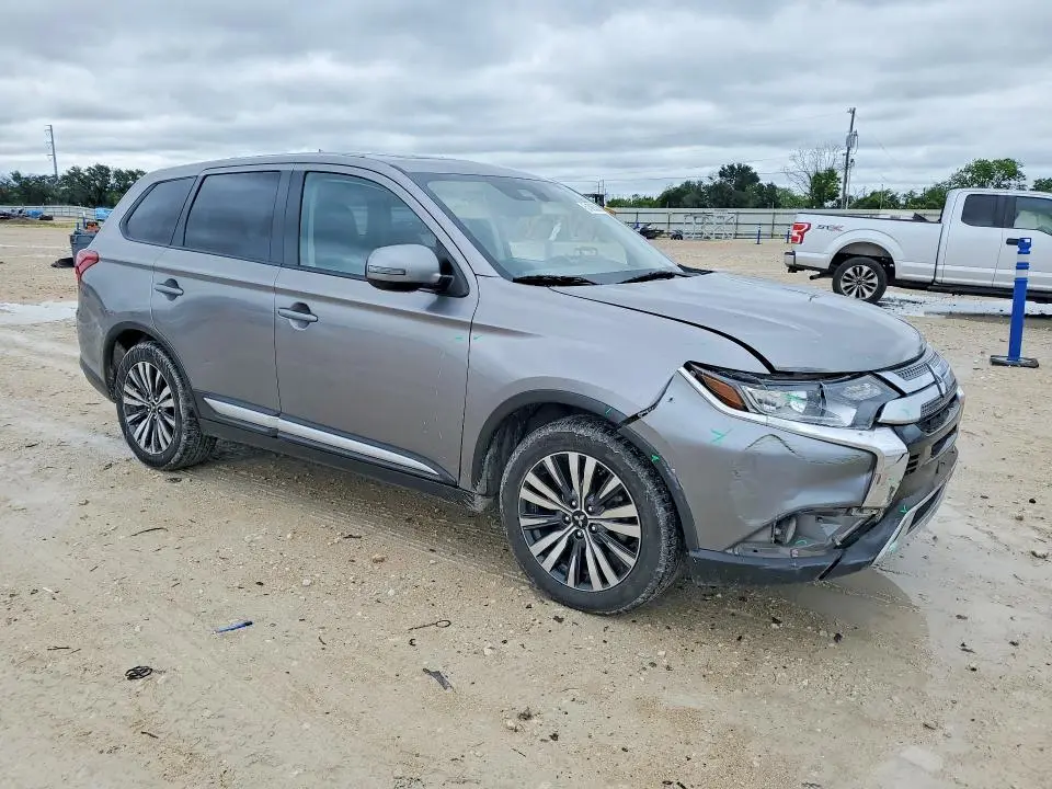 2020 MITSUBISHI OUTLANDER SE  