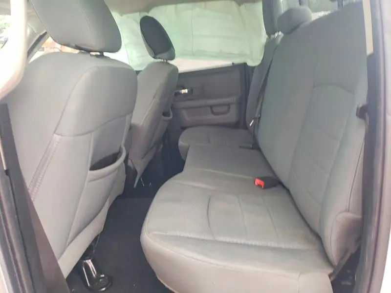 2013 RAM 1500 SLT  