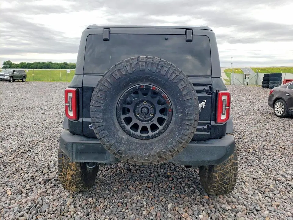 2023 FORD BRONCO BASE  