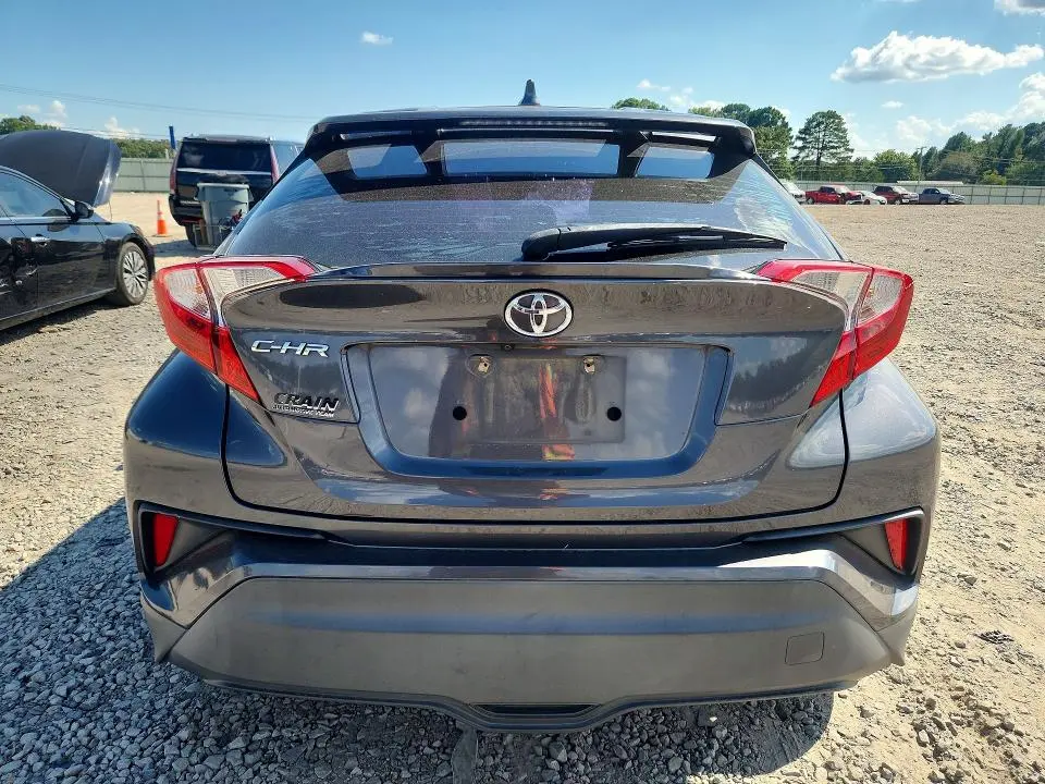 2019 TOYOTA C-HR XLE  