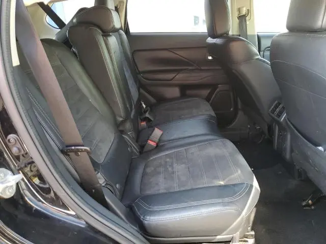2019 MITSUBISHI OUTLANDER SE  