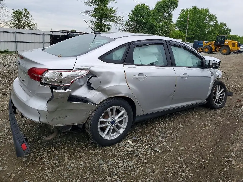 2017 FORD FOCUS SE  