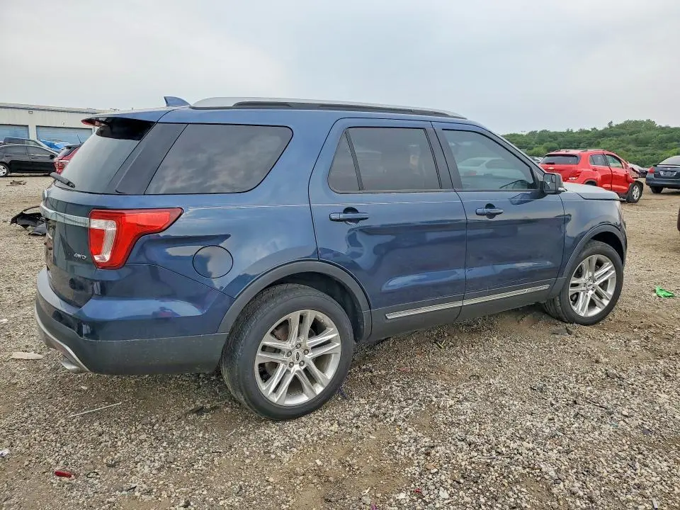 2017 FORD EXPLORER XLT  