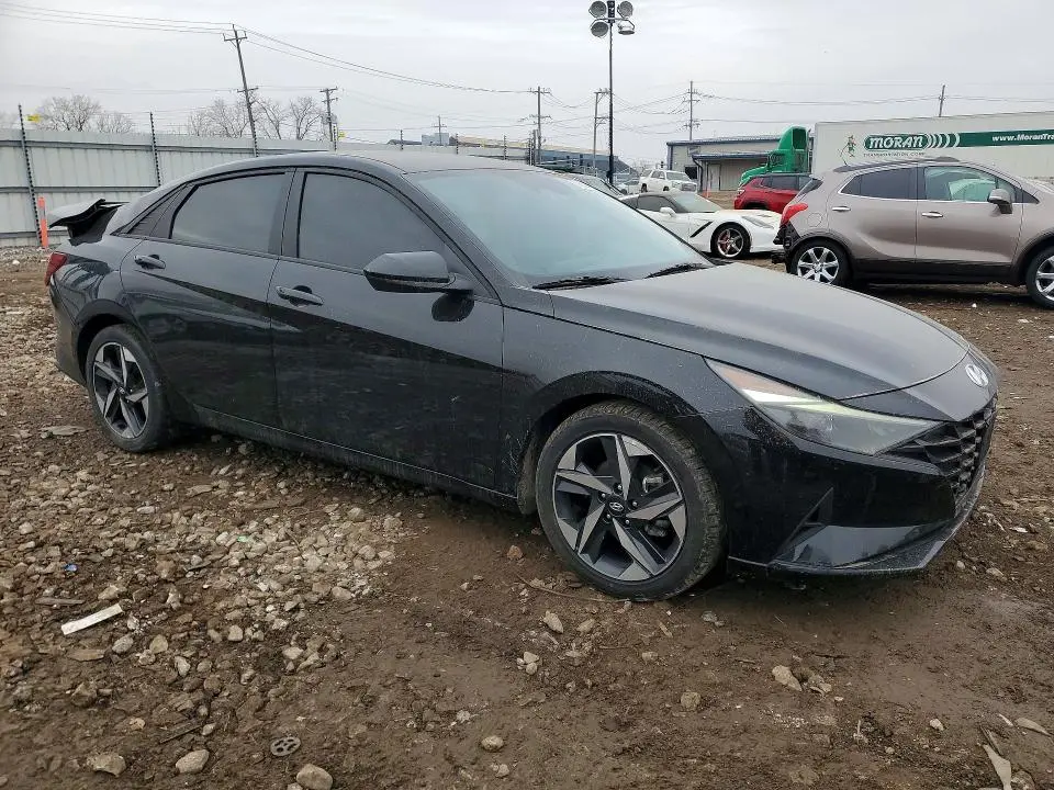 2023 HYUNDAI ELANTRA SEL  