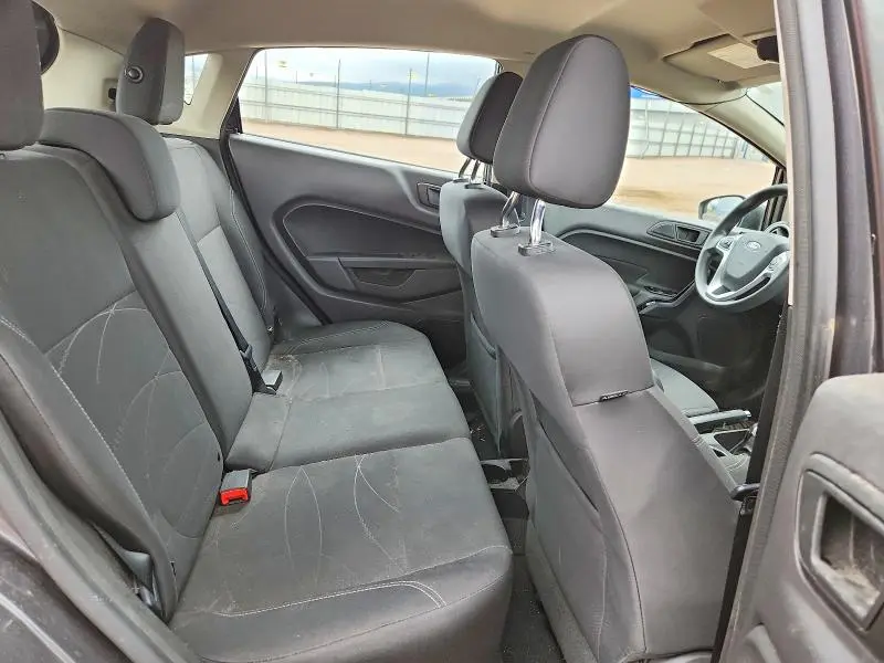 2017 FORD FIESTA SE  