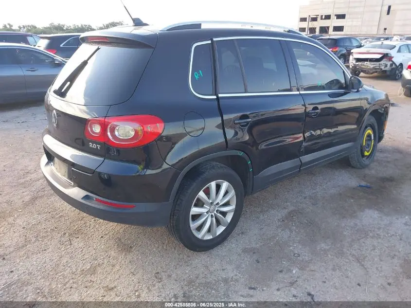 2011 VOLKSWAGEN TIGUAN SE