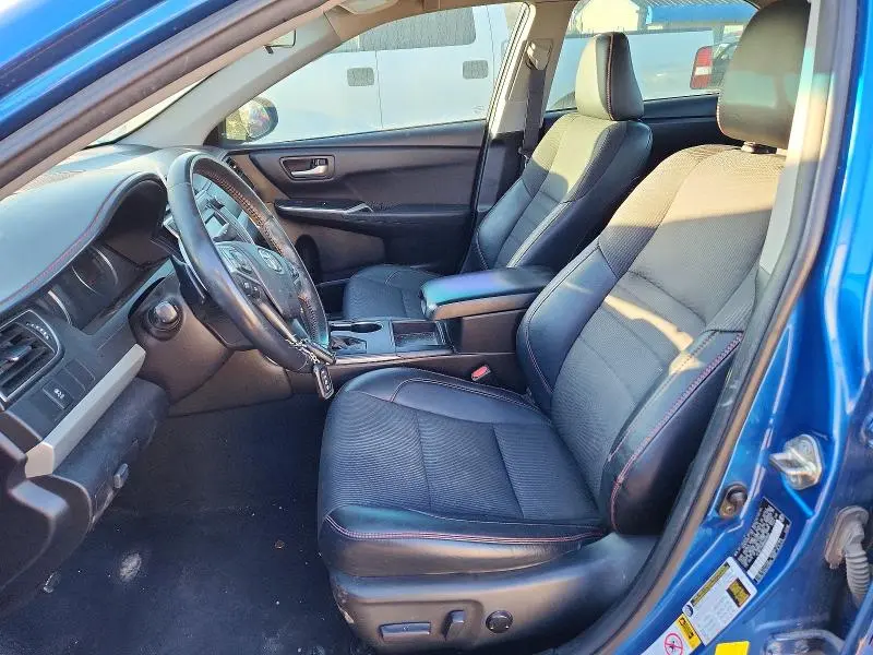 2017 TOYOTA CAMRY SE  