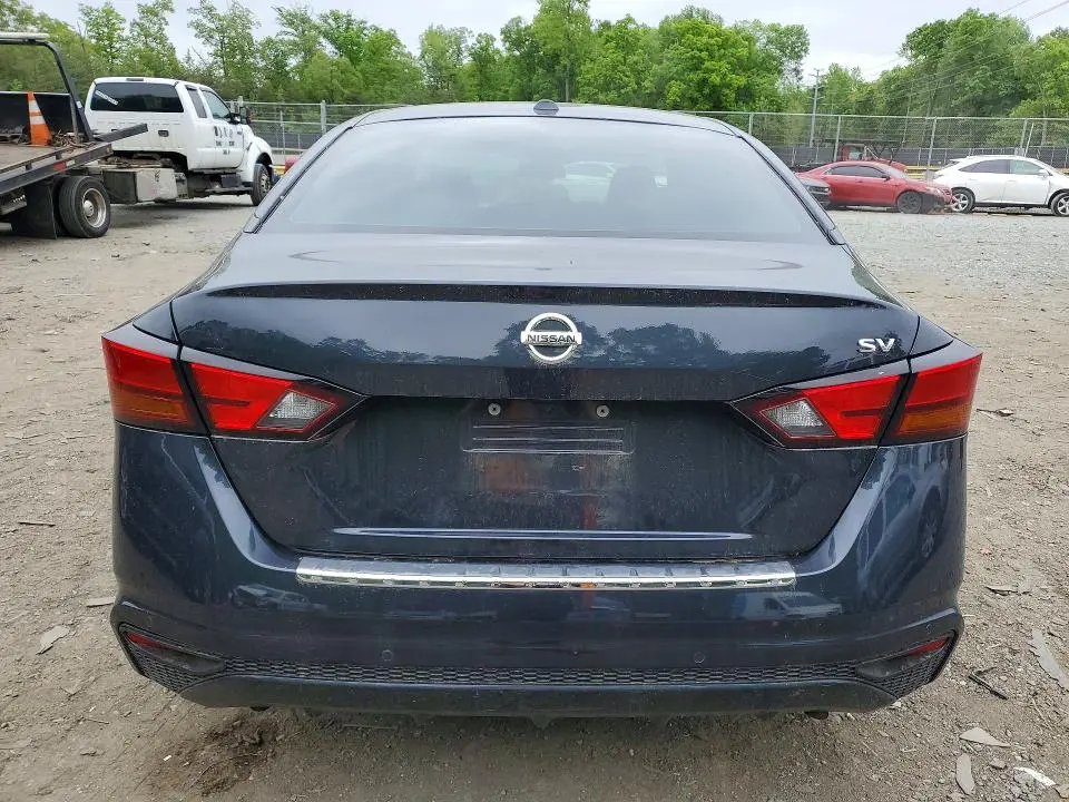 2022 NISSAN ALTIMA SV  