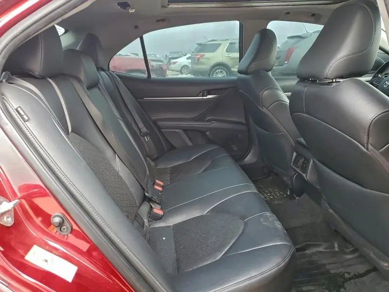 2018 TOYOTA CAMRY XSE  