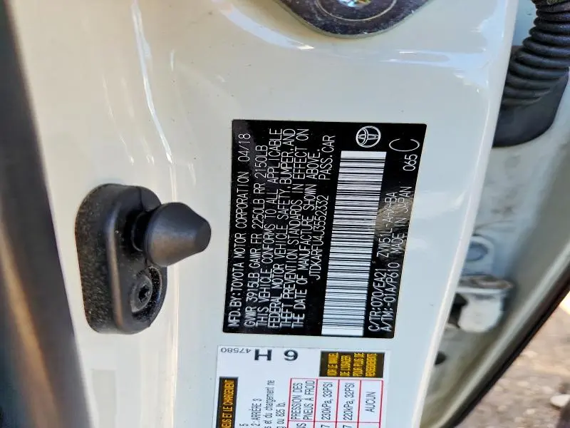 2018 TOYOTA PRIUS FOUR TOURING  