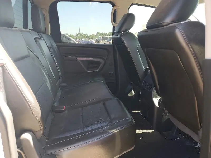 2015 NISSAN TITAN SL  