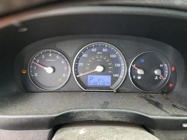 2012 HYUNDAI SANTA FE SE  