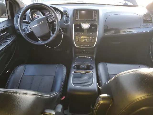 2016 CHRYSLER TOWN & COUNTRY S  