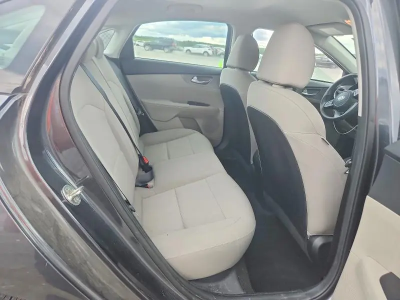 2019 KIA FORTE LXS  