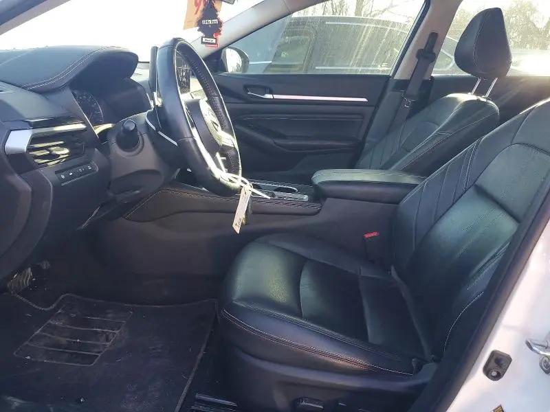 2023 NISSAN ALTIMA 2.0 SR  